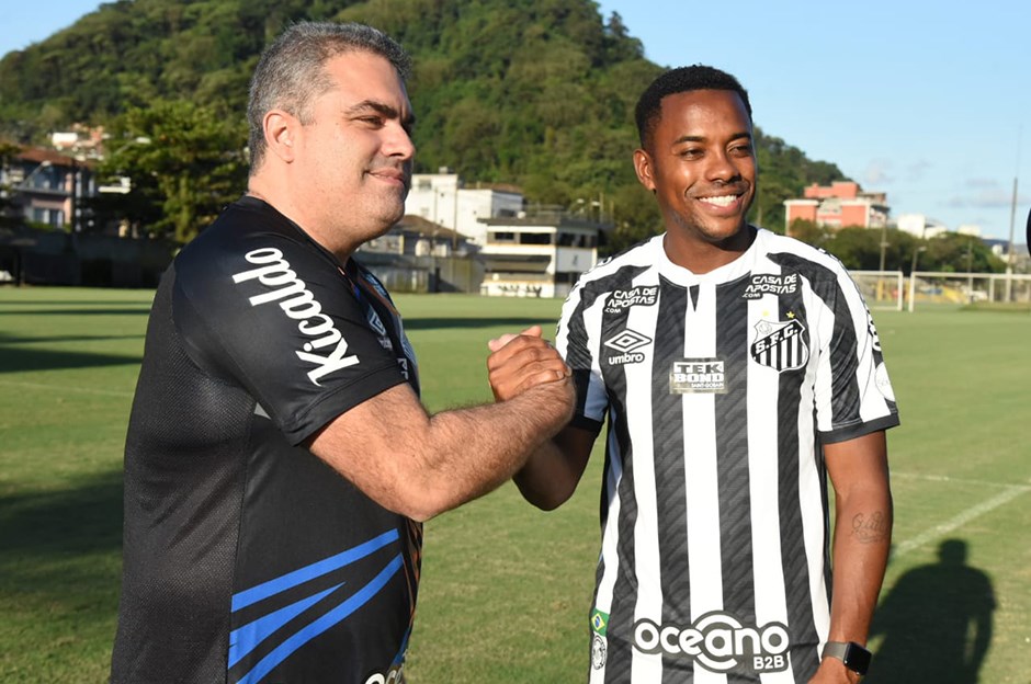 Santos, Robinho'nun sözleşmesini askıya aldı