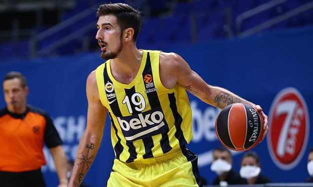 Nando De Colo en az üç hafta yok