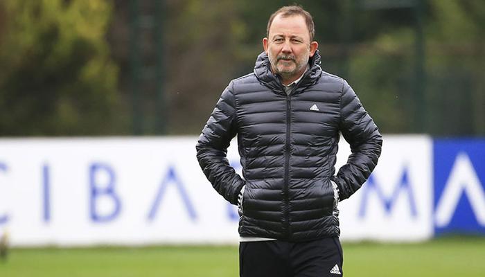 Beşiktaş'ta savunmayı koronavirüs vurdu!