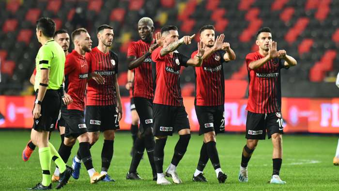 Gaziantep FK'de 4 kişinin daha testi pozitif çıktı