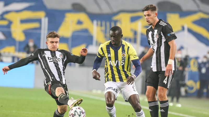 Beşiktaş'ın Fenerbahçe'yi deplasmanda 4-3 yendiği maça dair spor yazarlarından öne çıkan görüşler...