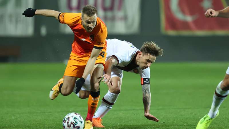 Galatasaray umutlandı Karagümrük kazandı: 2-1