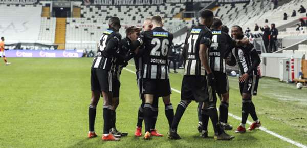 Beşiktaş 2-0 Galatasaray: Derbinin kazananı Beşiktaş