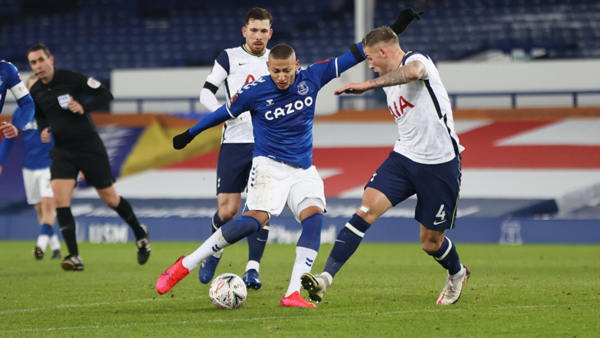 Everton 5-4 Tottenham: Düellonun kazananı Everton