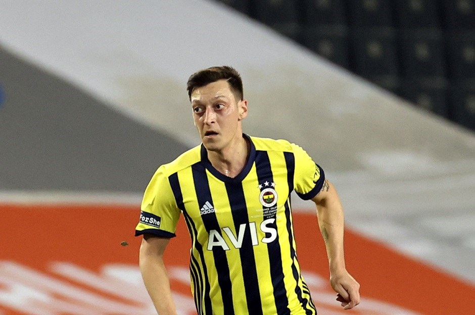 Fenerbahçe'de Mesut Özil 11'e hazır