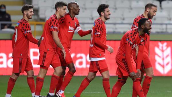Beşiktaş Konyaspor'u penaltılar sonunda eledi, Başakşehir'in rakibi oldu
