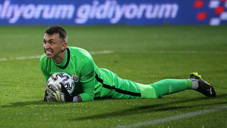 Son dakika Galatasaray haberi! Muslera'nın menajeri İstanbul'a çağrıldı