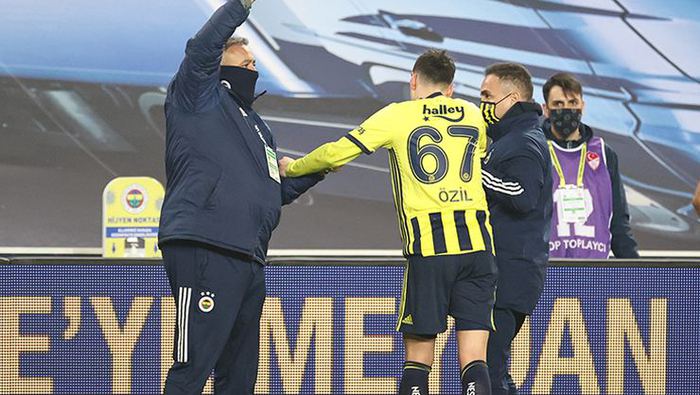 Fenerbahçe'de Mesut Özil ve Luiz Gustavo için sakatlık gerçeği!