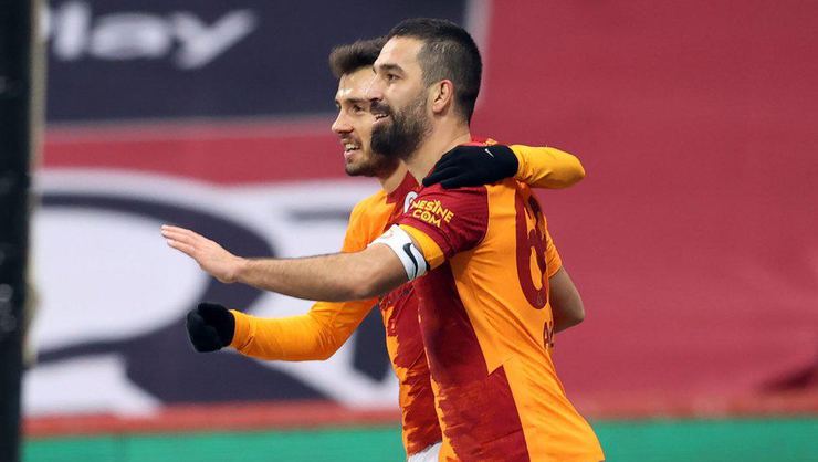 Galatasaray iç transferde düğmeye bastı!