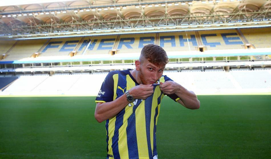Fenerbahçe'den geleceğe yatırım: Burak Kapacak