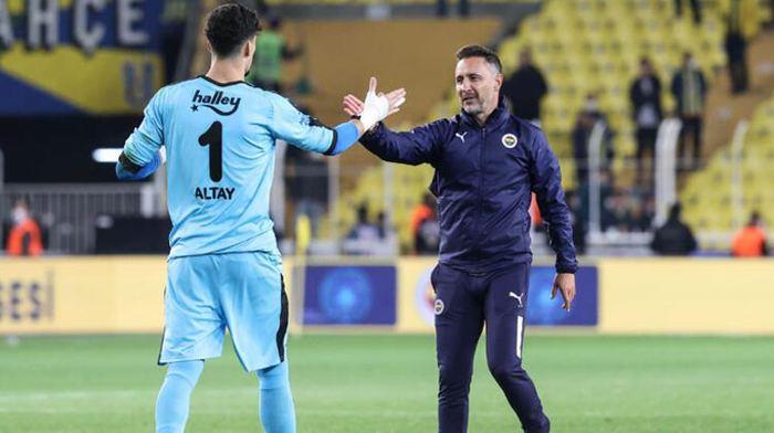 Fenerbahçe transfer haberi! Altay Bayındır için görüşmeler başlıyor