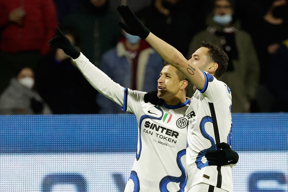 Hakan Çalhanoğlu'ndan ilk, Inter'den kulüp rekoru