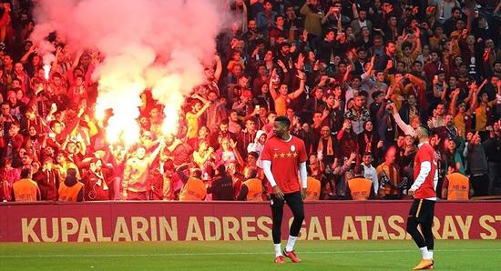 Galatasaray deplasmanda zorlanıyor
