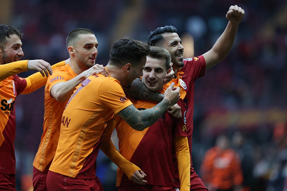 Galatasaray'ın yıldızlarına yakın takip