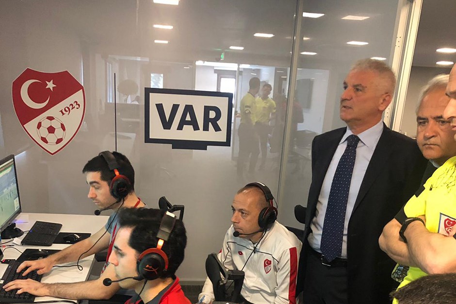 "Gündoğdu bıraktı yeni MHK Başkanı Sabri Çelik"